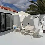 Casitas Santa Rita - Pool & Private Terraces 아파트