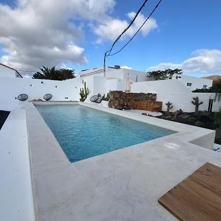 Casitas Santa Rita - Pool & Private Terraces Apartment Guatiza