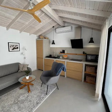 Casitas Santa Rita - Peaceful Oasis In North Lanzarote *