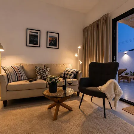 Casitas Santa Rita Adults Only Oasis With Heated Pool & Private Patios Guatiza